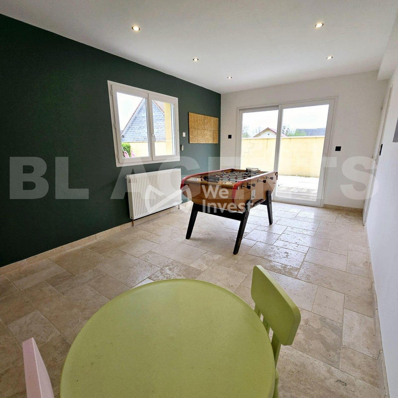 Maison - 200 m² - 8 pièces