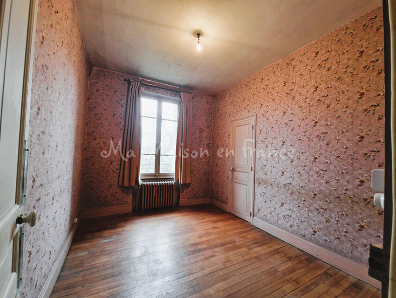 Maison - 146 m² - 9 pièces