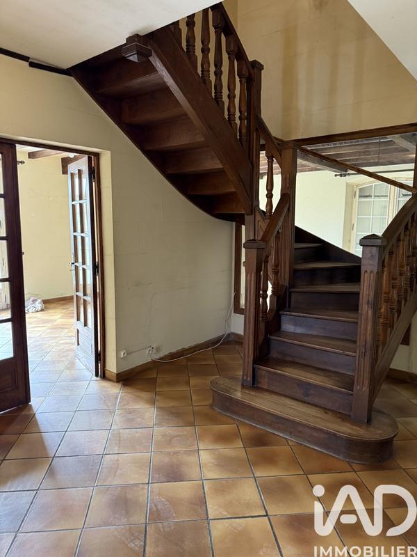 Maison - 177 m² - 8 pièces