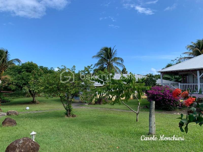 Propriété - 387 m² - 18 pièces