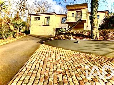 Maison - 150 m² - 5 pièces