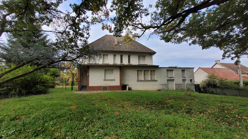 Maison - 215 m² - 8 pièces