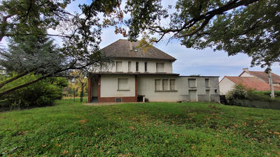 Maison - 215 m² - 8 pièces