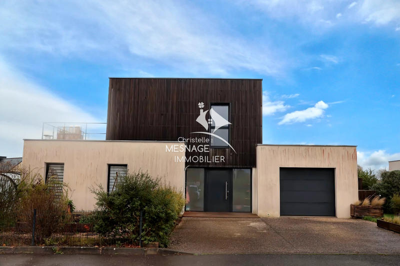 Maison - 145 m² - 4 pièces