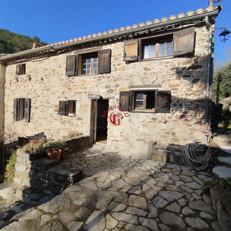 Maison de village - 145 m² - 6 pièces