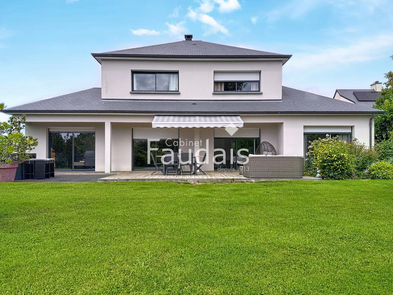 Maison - 173 m² - 7 pièces