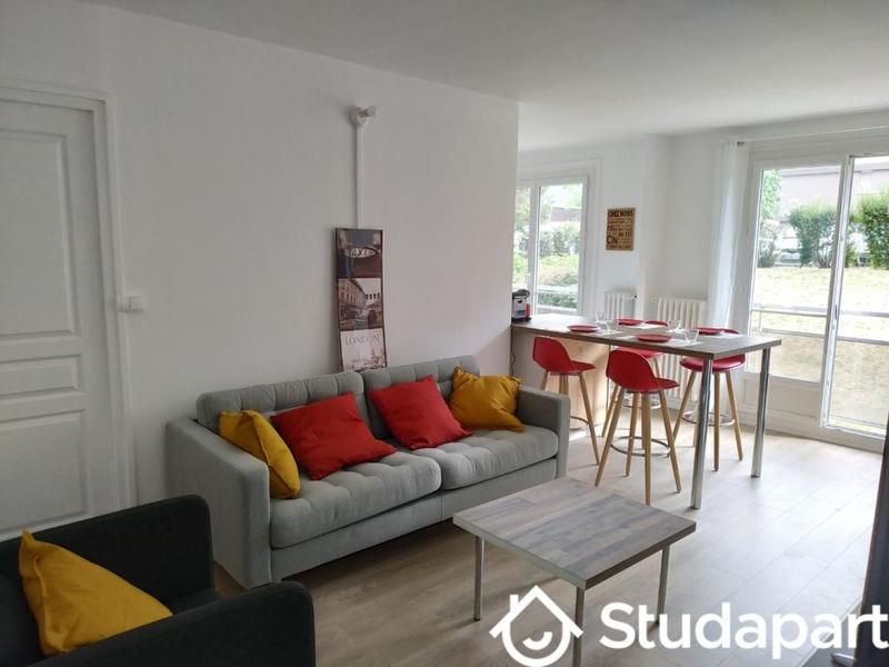 Chambre - 12 m² - 1 pièce