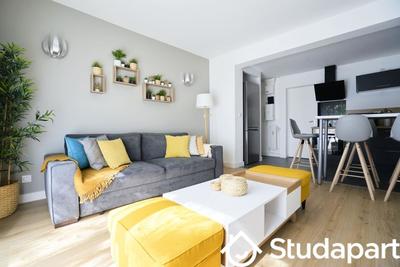 Chambre - 10 m² - 1 pièce