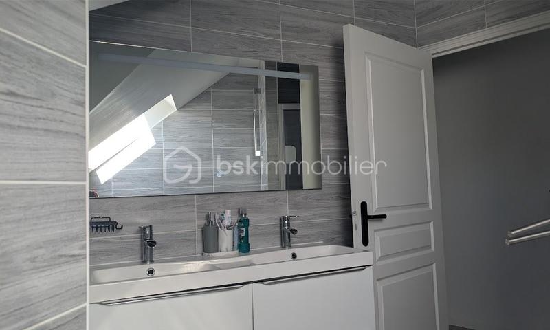 Maison en pierre - 111 m² - 5 pièces