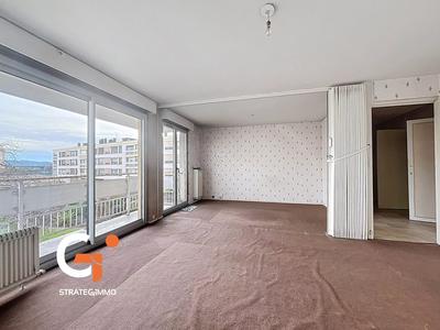 Appartement - 82 m² - 4 pièces
