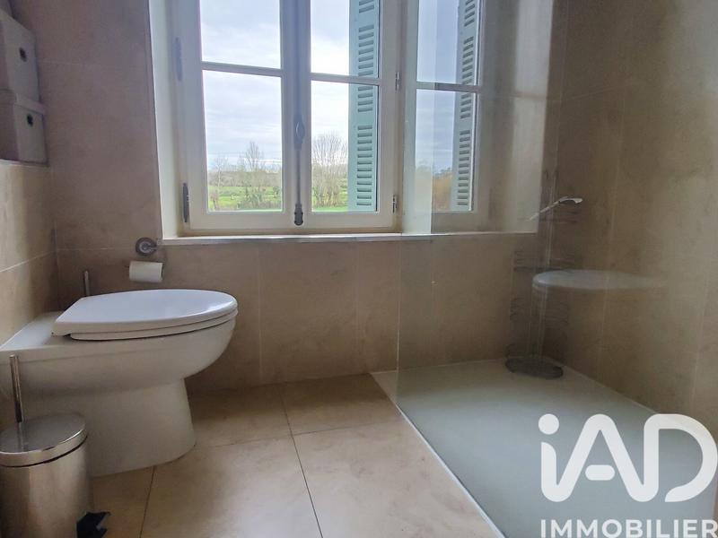 Maison - 220 m² - 6 pièces