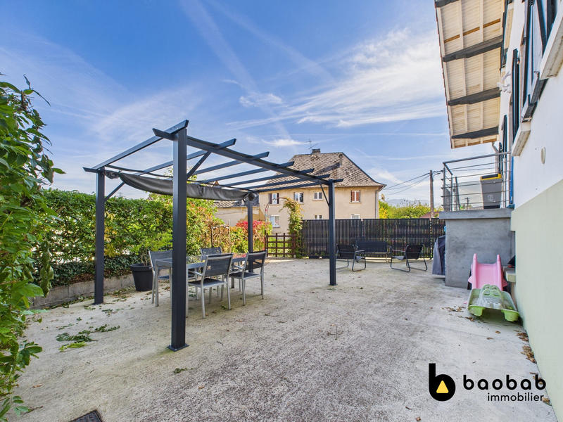 Maison - 199 m² - 8 pièces