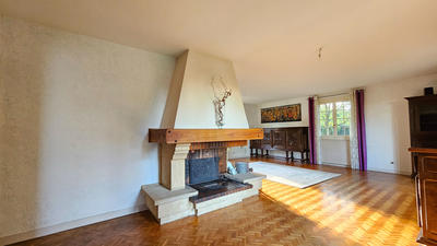 Maison - 185 m² - 7 pièces