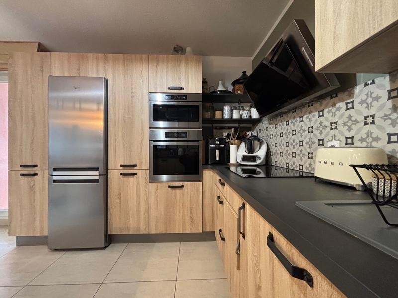 Appartement - 94 m² - 4 pièces