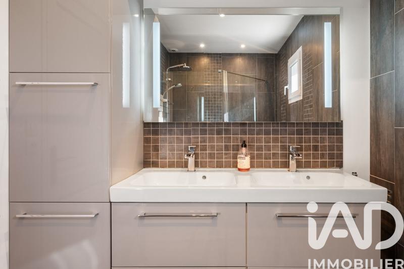 Maison - 218 m² - 6 pièces