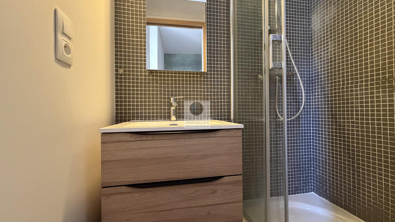 Appartement - 198 m² - 6 pièces