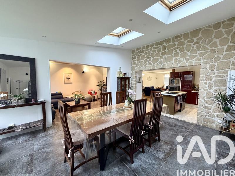 Maison - 187 m² - 7 pièces