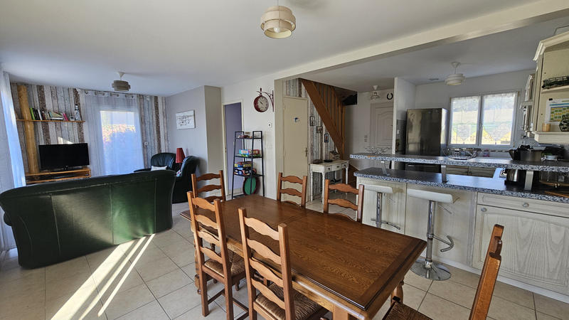 Maison - 85 m² - 5 pièces