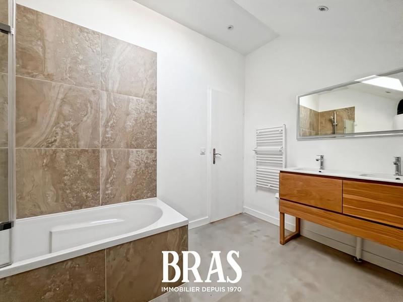 Moulin - 122 m² - 5 pièces