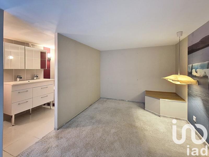 Maison - 215 m² - 8 pièces