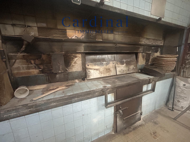 Fonds de commerce - Magasins - 305 m²