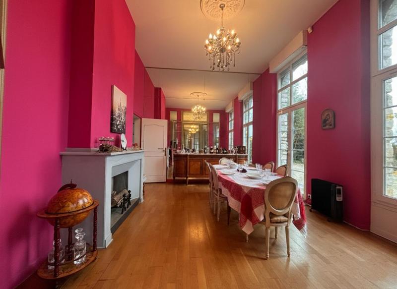 Demeure - 435 m² - 13 pièces