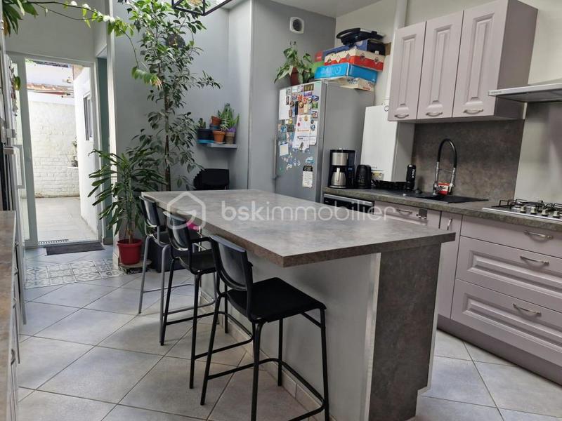 Maison - 77 m² - 5 pièces