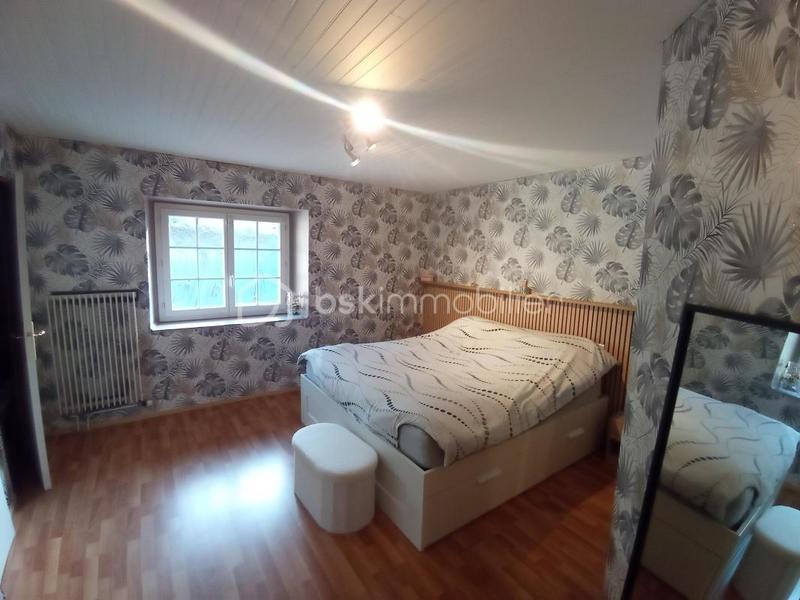 Maison - 230 m² - 6 pièces