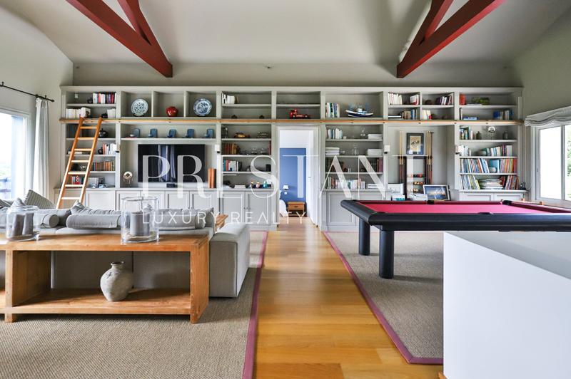 Maison - 482 m² - 12 pièces