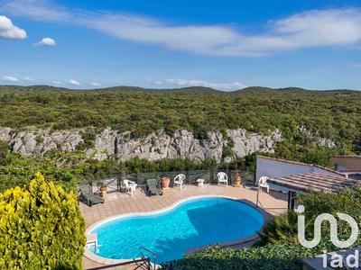 Maison - 223 m² - 8 pièces