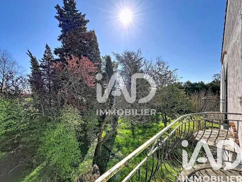 Maison - 305 m² - 8 pièces