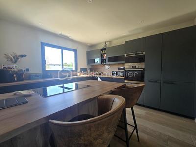 Maison - 148 m² - 4 pièces