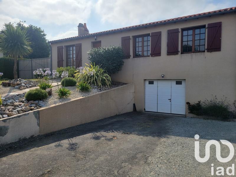 Maison - 90 m² - 5 pièces