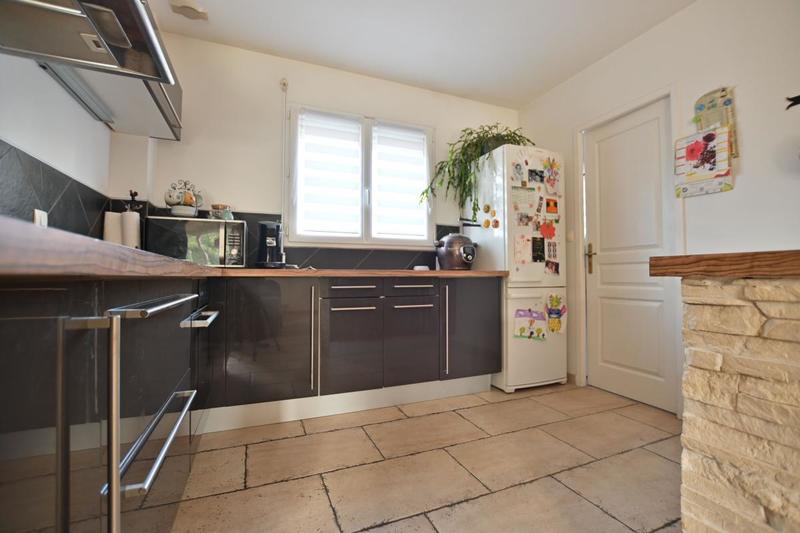 Maison - 99 m² - 4 pièces