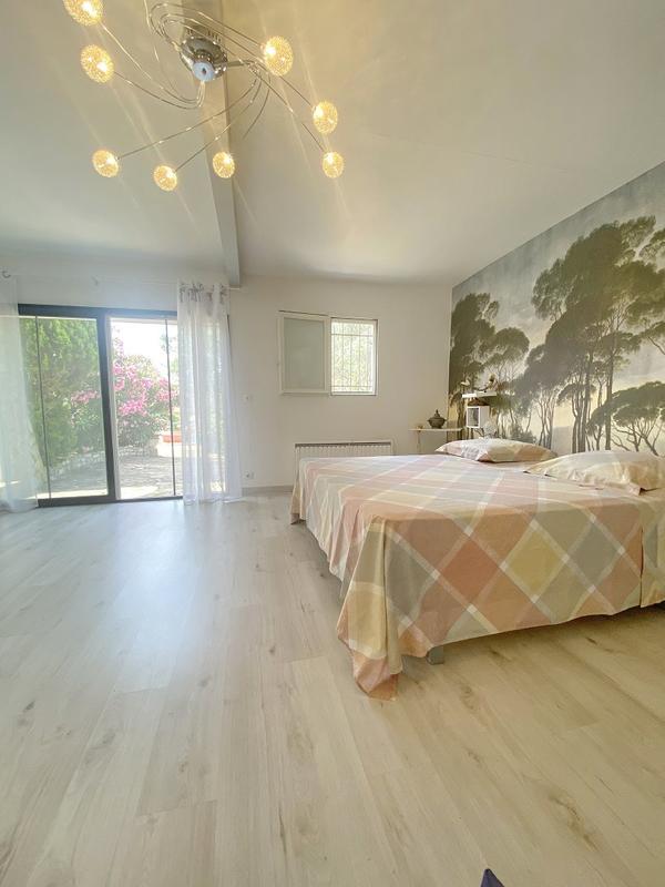 Villa - 210 m² - 8 pièces