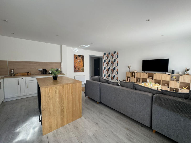 Appartement - 98 m² - 4 pièces