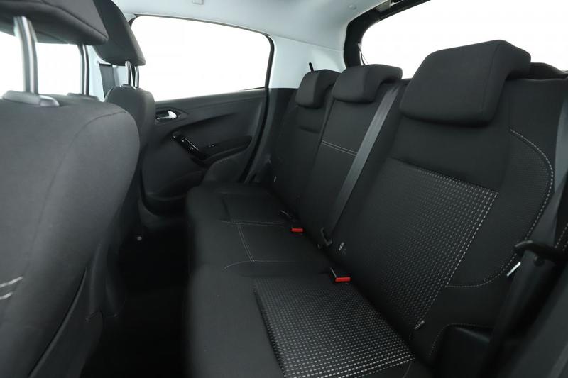 Peugeot 208 1.5 Blue-HDi Tech Edition 5p 100 ch