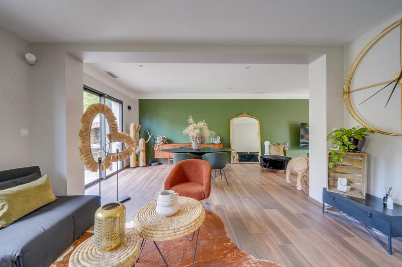 Maison - 180 m² - 6 pièces