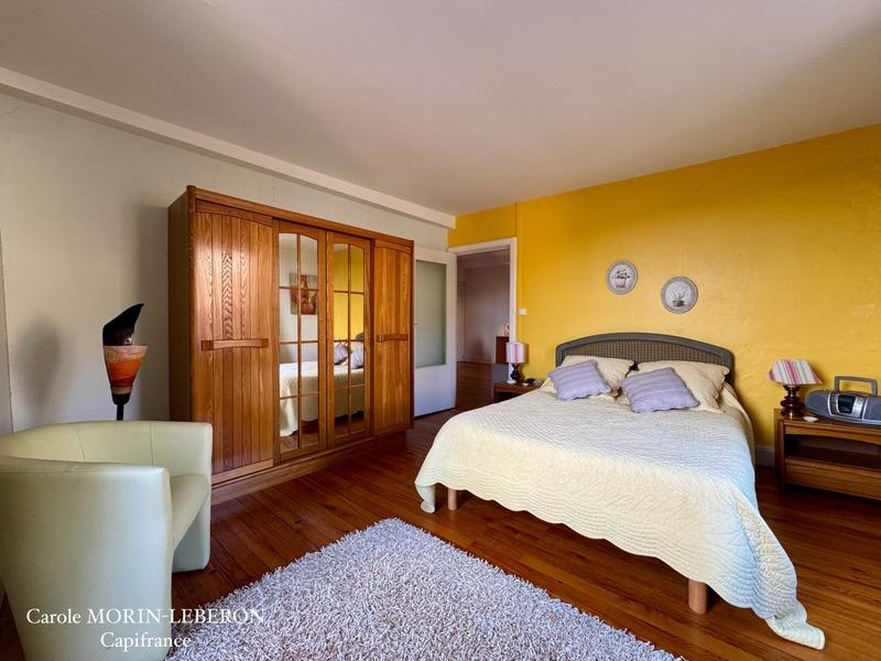 Maison de ville - 320 m² - 13 pièces