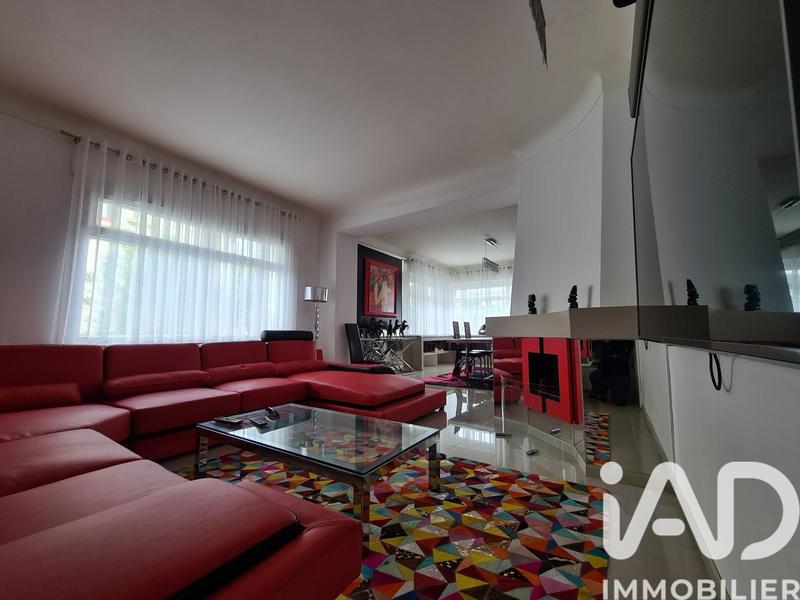 Maison - 180 m² - 5 pièces