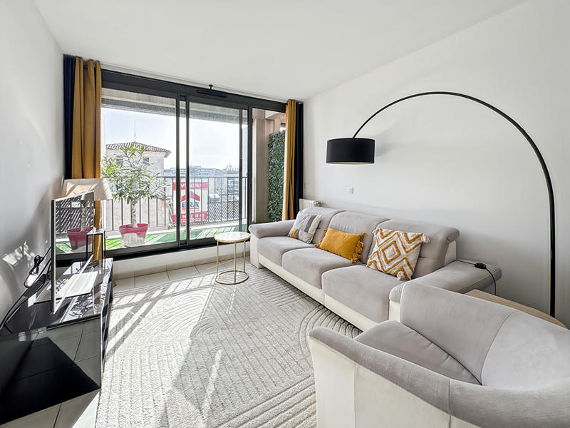 Appartement - 82 m² - 4 pièces