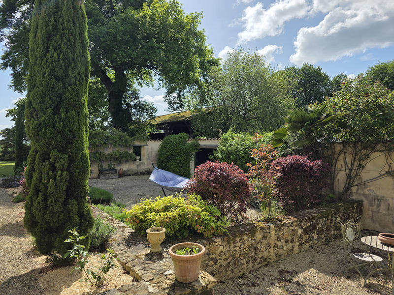 Maison - 262 m² - 9 pièces