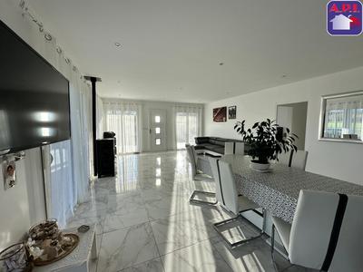 Maison - 120 m² - 4 pièces