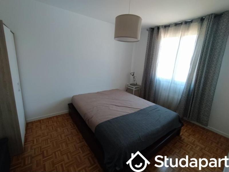 Chambre - 11 m² - 1 pièce