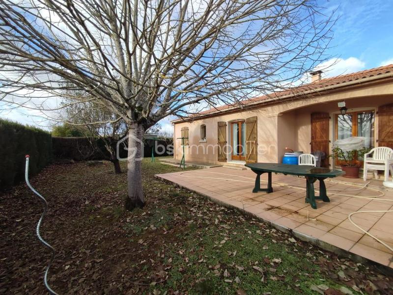 Maison traditionnelle - 90 m² - 4 pièces