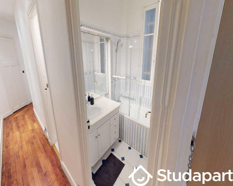 Chambre - 120 m² - 1 pièce