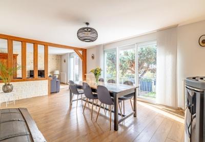 Maison - 147 m² - 5 pièces