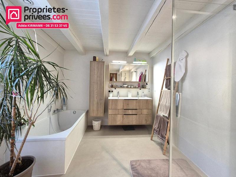 Maison - 200 m² - 7 pièces