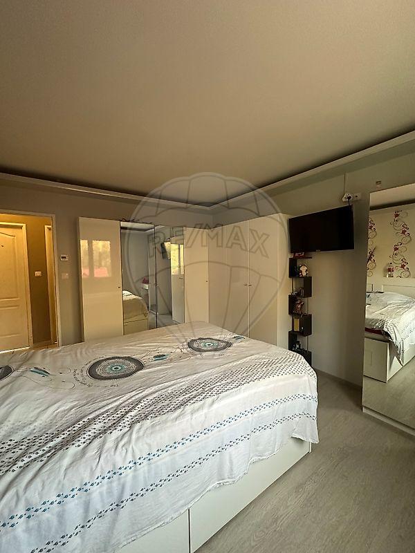 Pavillon - 157 m² - 6 pièces