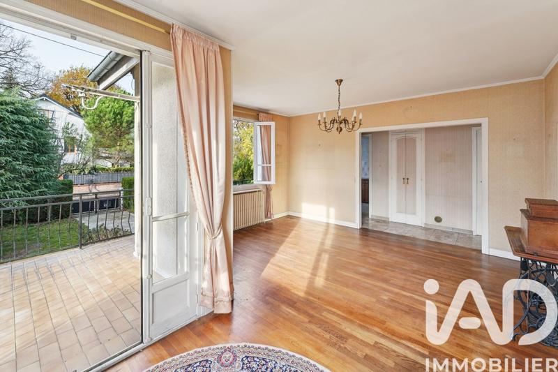 Maison - 99 m² - 5 pièces